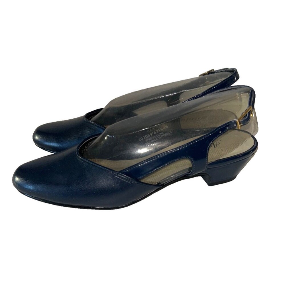 Auditions Women’s Vintage NIB Slingback Pumps Navy Leather size 6 AA